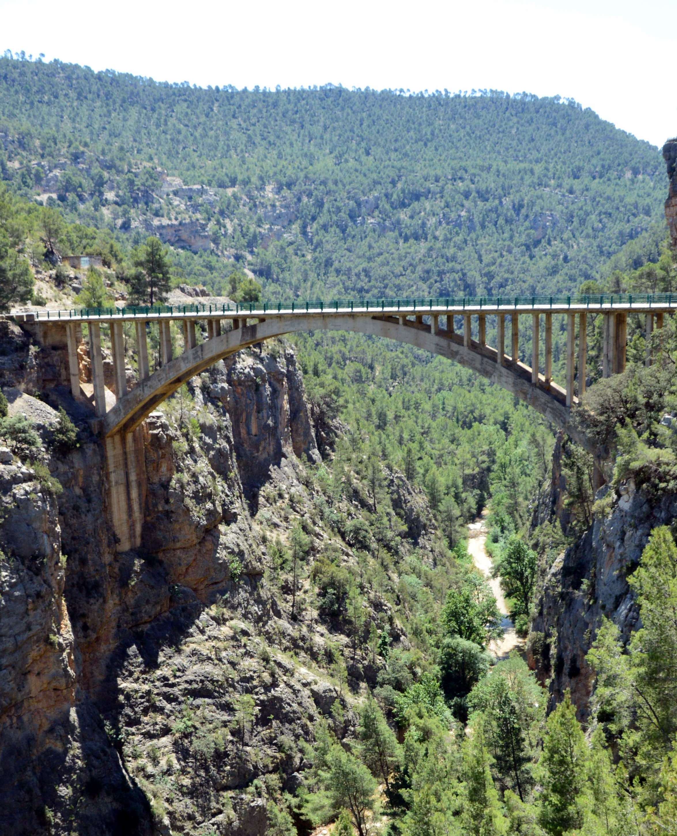 El Puente Nuevo de Santa Cruz de Moya. 