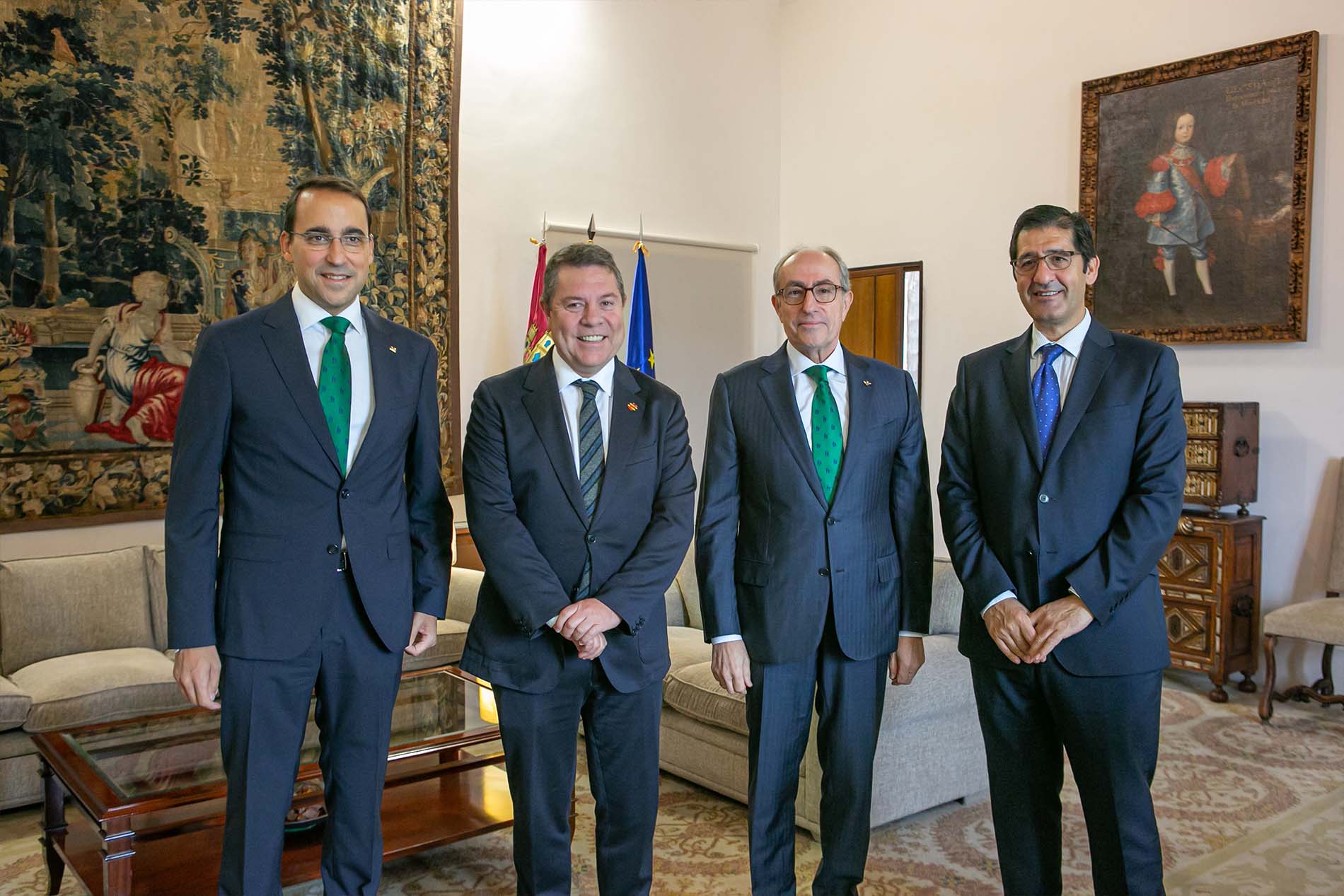 Emiliano García-Page se reunió con el director general y el presidente de Globalcaja.