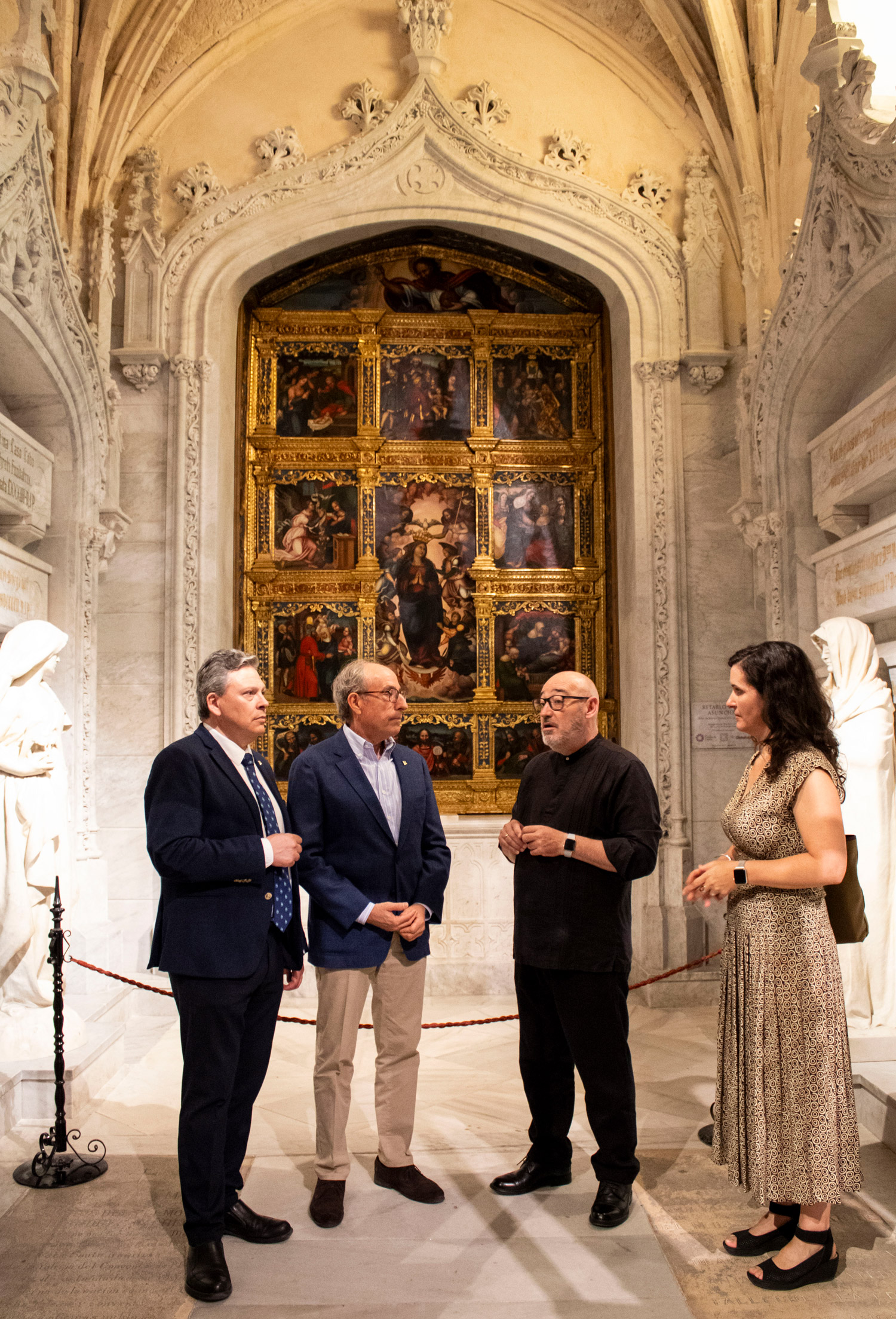 Visita del presidente de Globalcaja a la Catedral de Cuenca